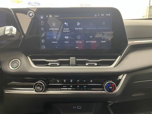 New 2025 Chevrolet Equinox LT w/ Safety and Technology Package image 3