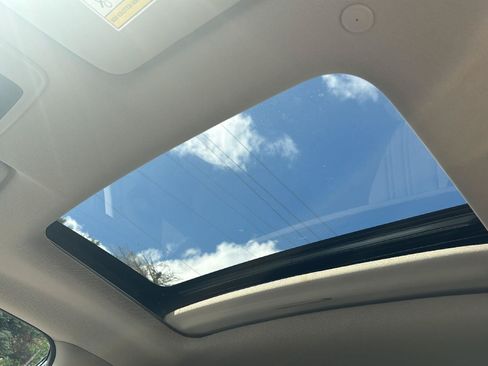 Certified 2025 Honda HR-V EX-L image 18