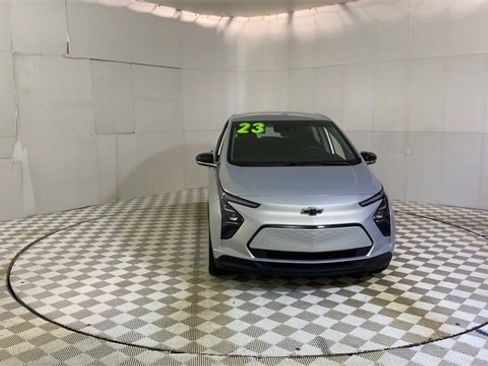 Used 2023 Chevrolet Bolt LT image 3