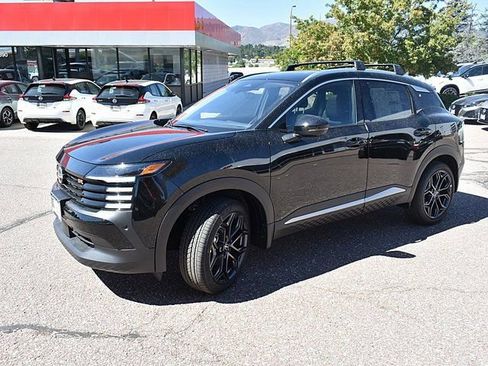 New 2026 Nissan Kicks SR w/ SR Premium Package image 3