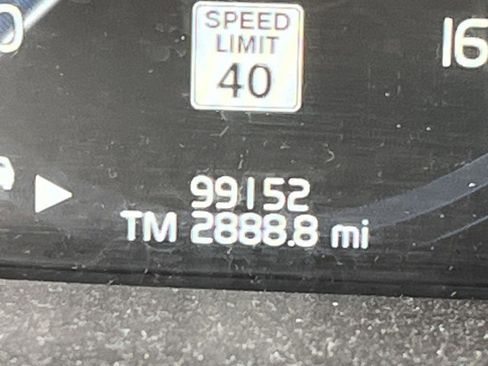 Used 2020 Volvo XC90 T6 Momentum image 17