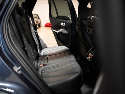 Used 2019 BMW X5 xDrive40i w/ Convenience Package image 42