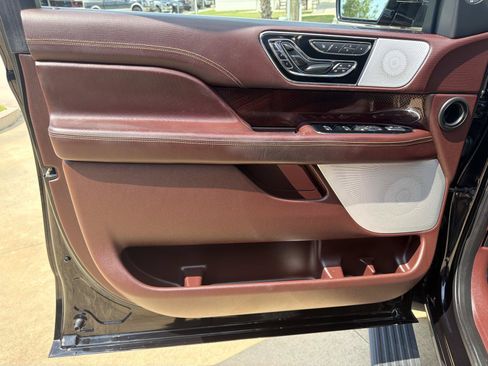 Used 2019 Lincoln Navigator L Black Label w/ Cargo Package AWD/4WD image 20
