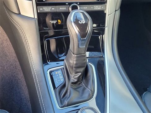 Used 2018 INFINITI Q60 2.0t w/ Moonroof Package image 19