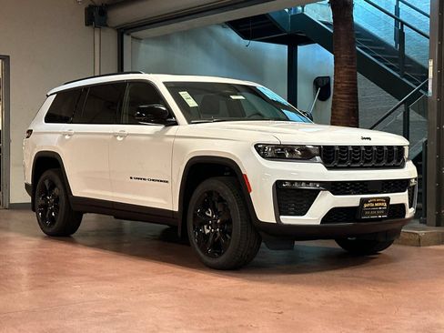 New 2026 Jeep Grand Cherokee L Limited AWD/4WD image 7