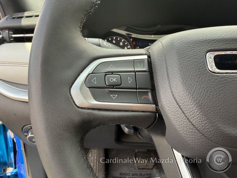 Used 2025 Jeep Compass Limited image 17