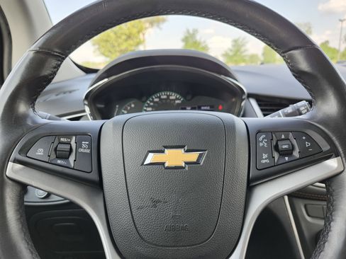 Used 2019 Chevrolet Trax LT w/ LT Convenience Package AWD/4WD image 29