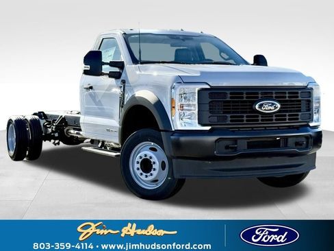 New 2026 Ford F550 2WD Regular Cab Super Duty image 1