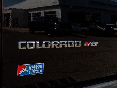 Used 2017 Chevrolet Colorado LT w/ LT Convenience Package image 11