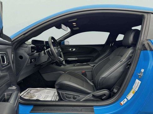 Used 2025 Ford Mustang GT RWD image 20
