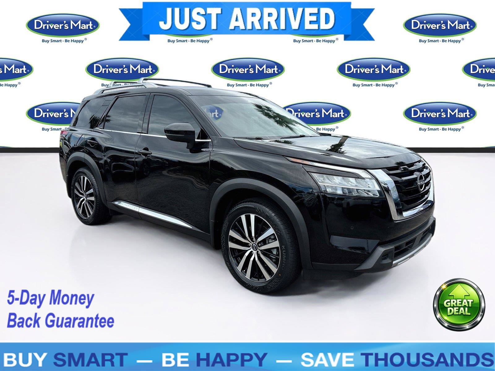 Used 2024 Nissan Pathfinder Platinum w/ Cargo Package FWD image 1