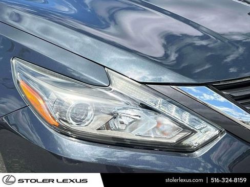 Used 2017 Nissan Altima 3.5 SL FWD image 13