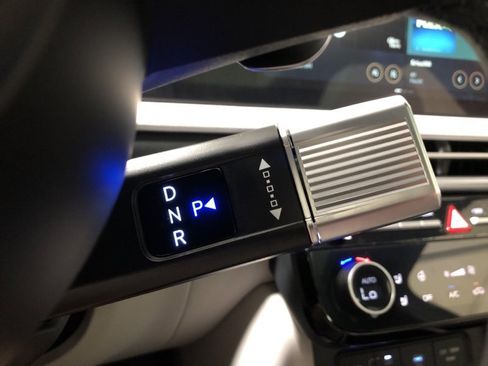 New 2025 Hyundai Tucson Limited image 28