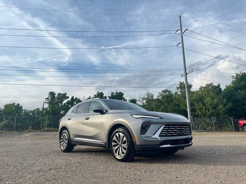 Used 2024 Buick Envision Preferred AWD/4WD image 5