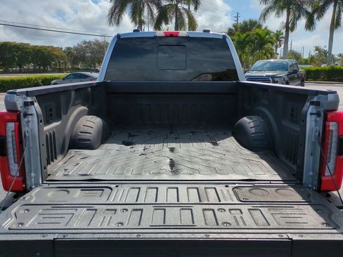 Used 2024 Ford F250 Platinum image 13