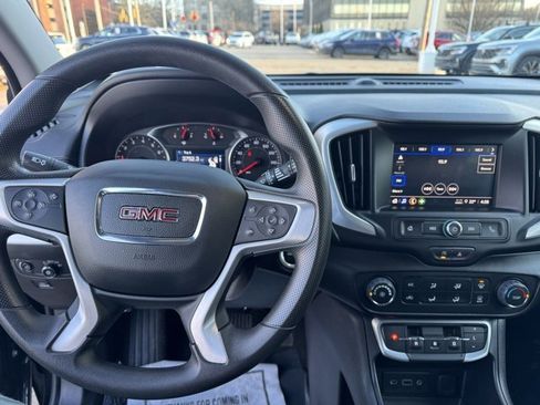 Used 2024 GMC Terrain SLE image 13