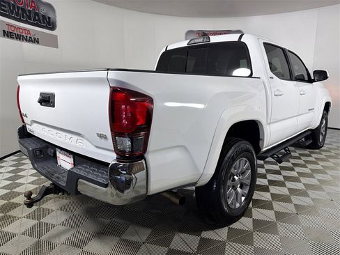 Used 2019 Toyota Tacoma SR5 image 3