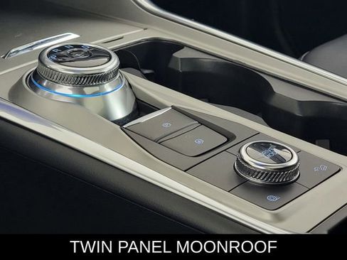 Used 2023 Ford Explorer XLT w/ Equipment Group 202A image 24