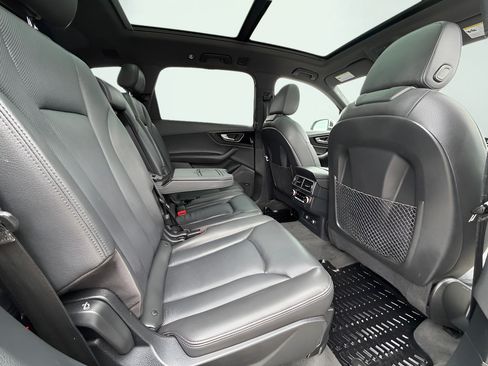 Used 2019 Audi Q7 3.0T Prestige AWD/4WD image 24