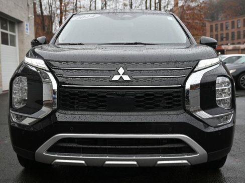 Used 2024 Mitsubishi Outlander SE Black Edition image 11