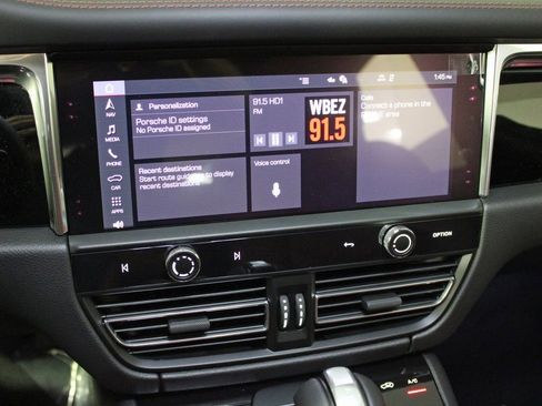 Certified 2026 Porsche Macan image 26