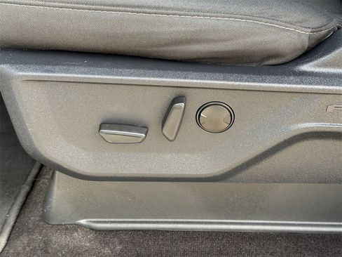 Certified 2022 Ford F150 XLT w/ Equipment Group 302A High image 25