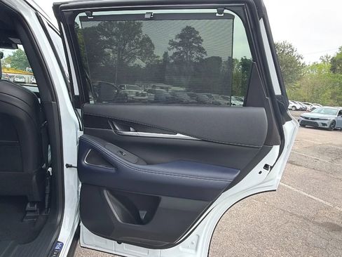 Used 2026 INFINITI QX60 Sport w/ Dark Cargo Package image 18