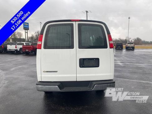 Used 2024 Chevrolet Express 2500 w/ Driver Convenience Package image 6