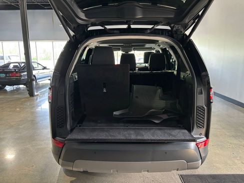 Used 2017 Land Rover Discovery First Edition AWD/4WD image 8