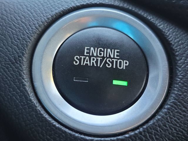 Used 2023 Chevrolet Equinox Premier FWD image 17