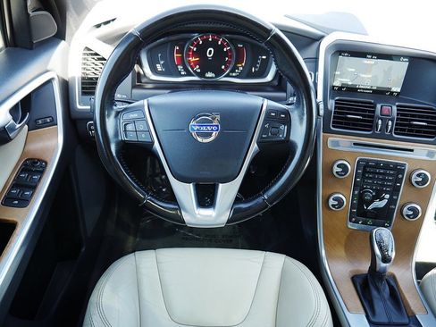 Used 2015 Volvo XC60 T5 w/ Climate Package AWD/4WD image 19