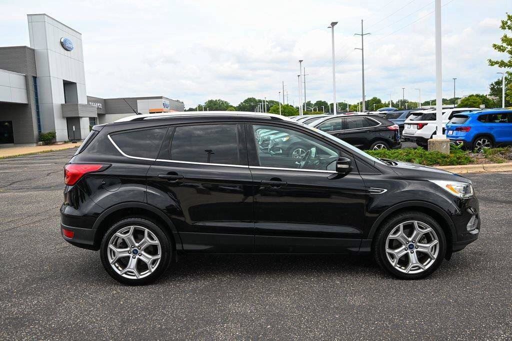 Used 2019 Ford Escape Titanium AWD/4WD image 3