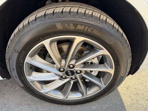 New 2026 Lincoln Corsair Grand Touring image 9