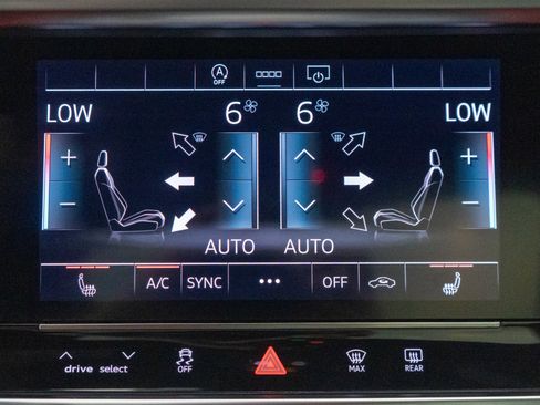 Used 2025 Audi S6 Premium Plus w/ Premium Plus Package image 30