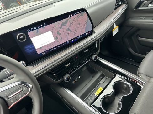 New 2026 Chevrolet Suburban Premier w/ Sun And Tow Package image 32