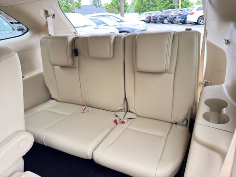 Used 2016 Toyota Highlander XLE AWD/4WD image 17
