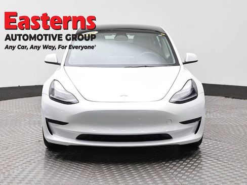 Used 2023 Tesla Model 3 Standard Range image 2