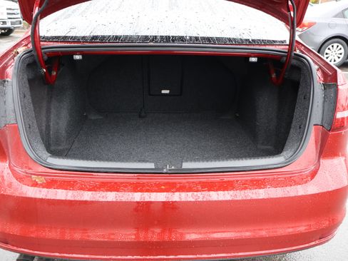 Used 2017 Volkswagen Jetta SEL image 19