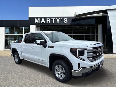 New 2025 GMC Sierra 1500 SLE w/ Preferred Package