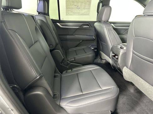 New 2026 GMC Acadia Elevation w/ Elevation Premium Package FWD image 25