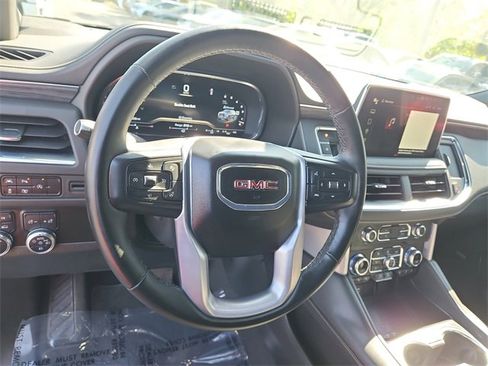 Certified 2024 GMC Yukon SLT w/ SLT Luxury Package image 18