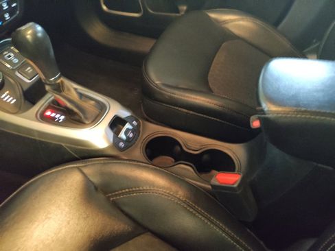 Used 2018 Jeep Compass Latitude w/ Popular Equipment Group image 26