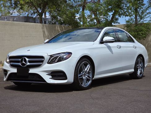 Used 2018 Mercedes-Benz E 400 4MATIC Sedan w/ Premium 1 Package image 4