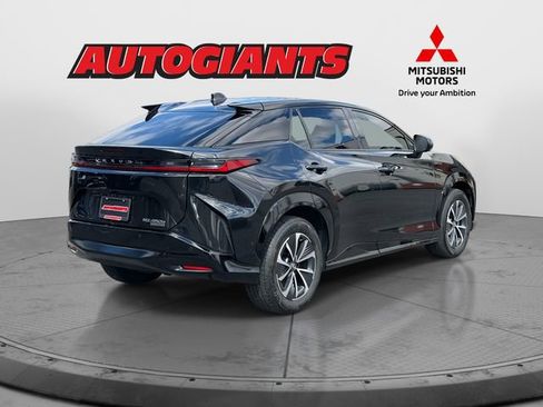 Used 2024 Lexus RZ 450e Premium w/ Technology Package image 2