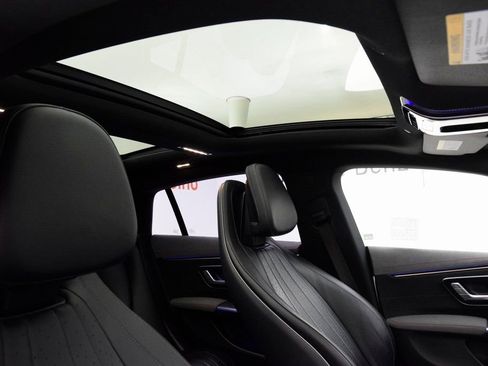 Used 2022 Mercedes-Benz EQS 450+ Sedan image 17