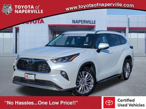 Certified 2025 Toyota Highlander Platinum image 1