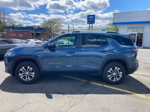 Used 2025 Chevrolet Equinox LT w/ Convenience Package II FWD image 4