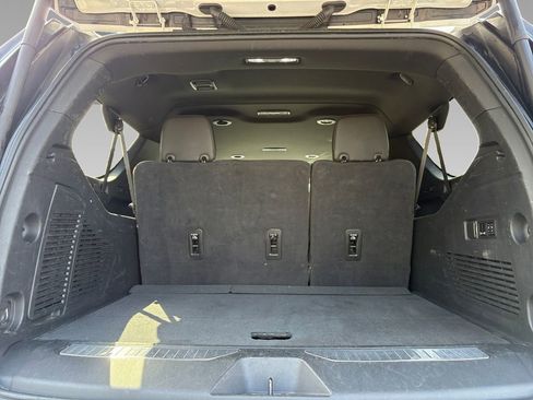 Used 2023 Chevrolet Suburban Premier RWD image 24