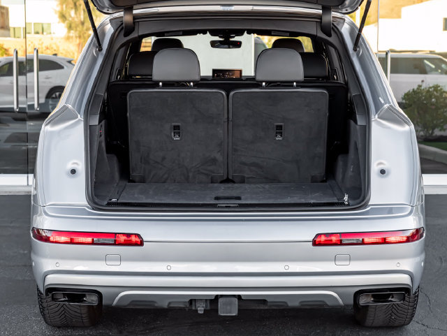 Used 2019 Audi Q7 3.0T Prestige AWD/4WD image 37