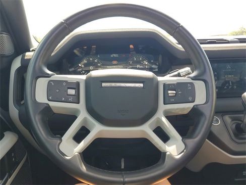 Used 2021 Land Rover Defender 90 First Edition image 26